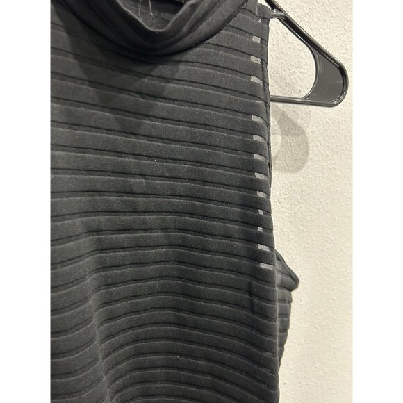 Black Textured Sleeveless Ribbed Mock Neck Top - Picture 4 of 8